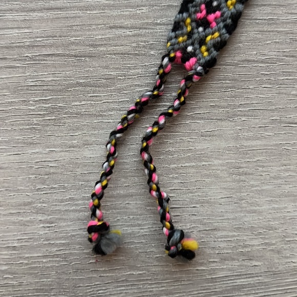 🔸Bundle of 2 threaded bracelets! Handmade, both with ties. Fits most wrists! - Picture 3 of 7